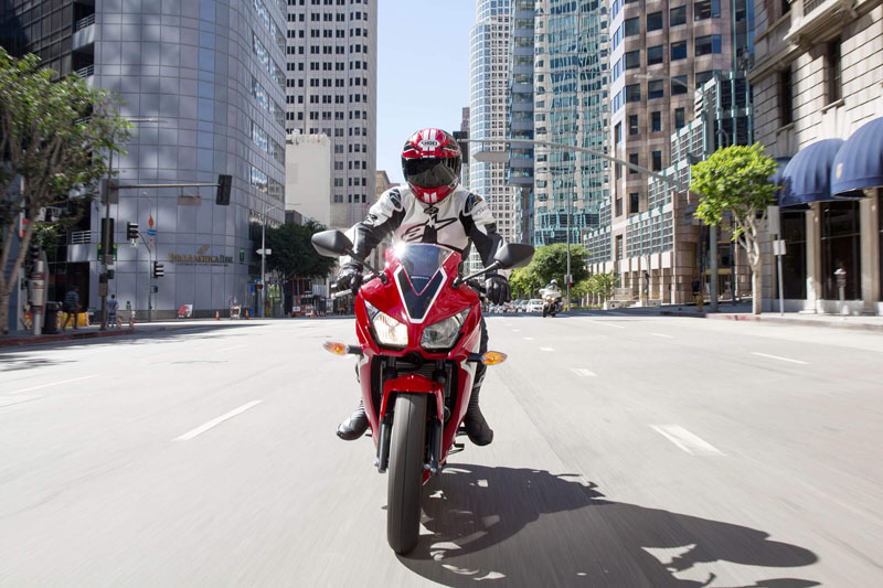 2021 Honda CBR300R in Spencerport, New York - Photo 3
