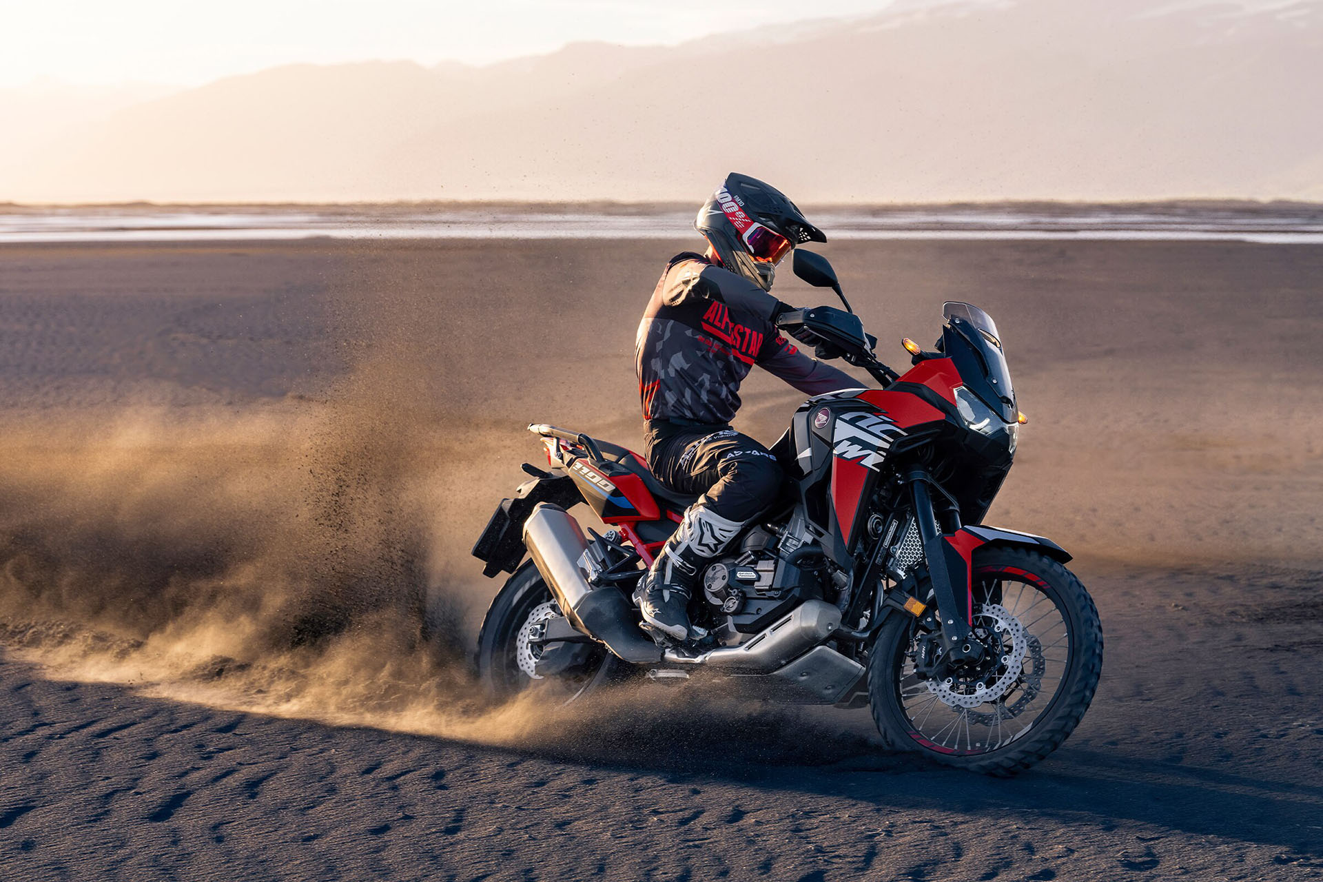 2022 Honda Africa Twin in Spencerport, New York - Photo 3