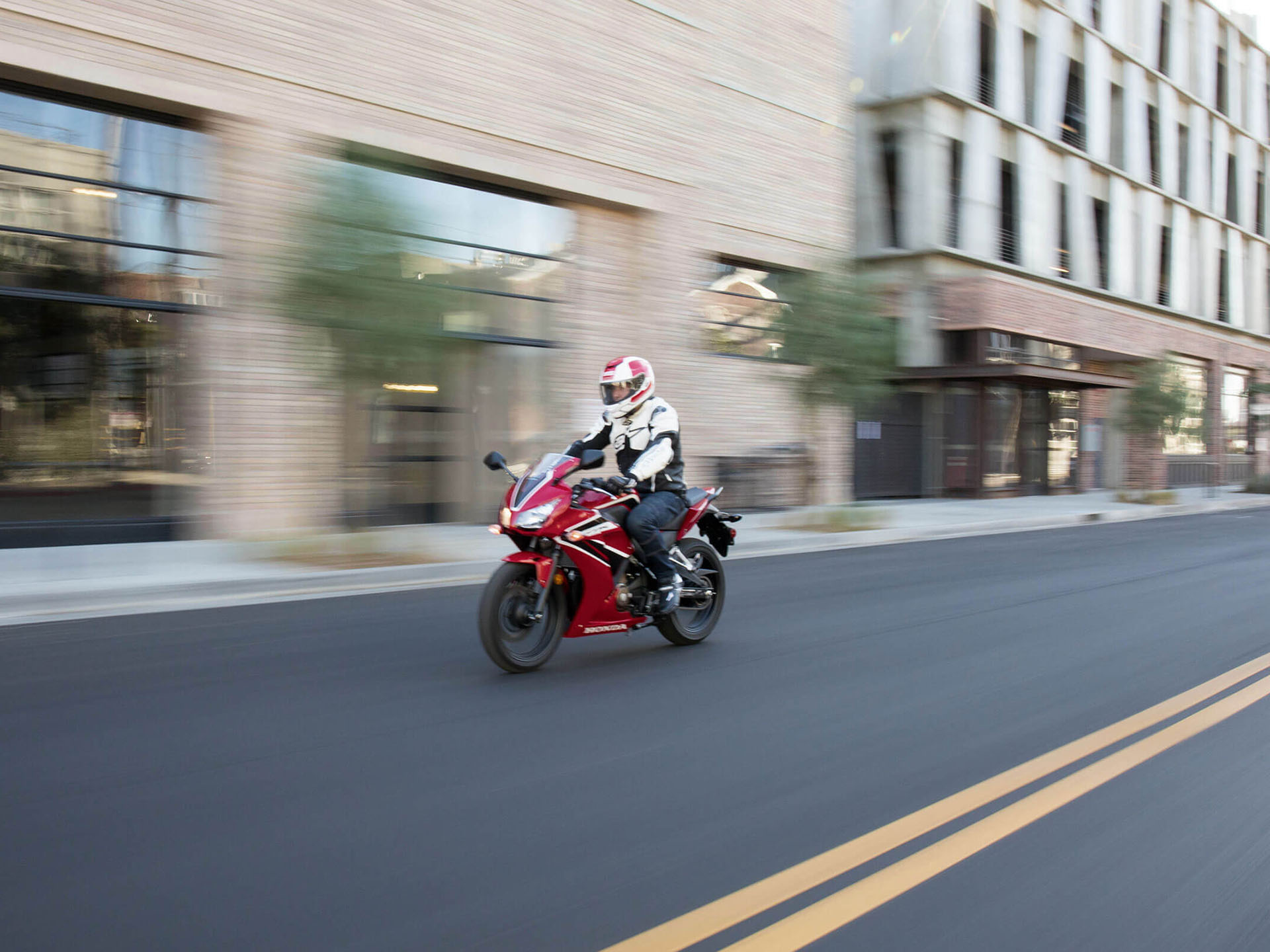 2022 Honda CBR300R ABS in Spencerport, New York - Photo 6