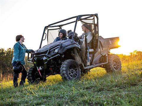 2022 Honda Pioneer 1000 Deluxe in Spencerport, New York - Photo 2