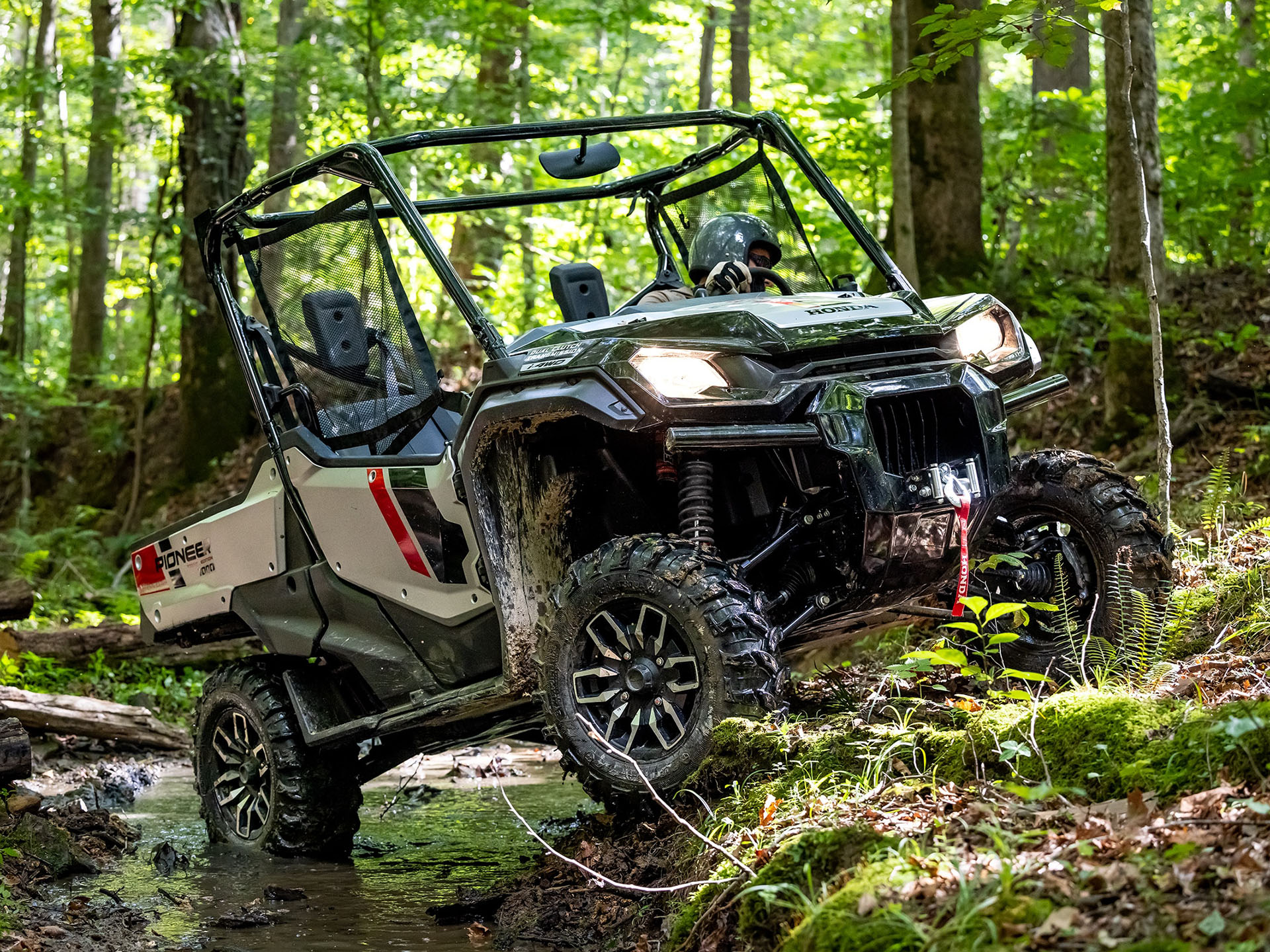 2022 Honda Pioneer 1000 Deluxe in Spencerport, New York - Photo 5