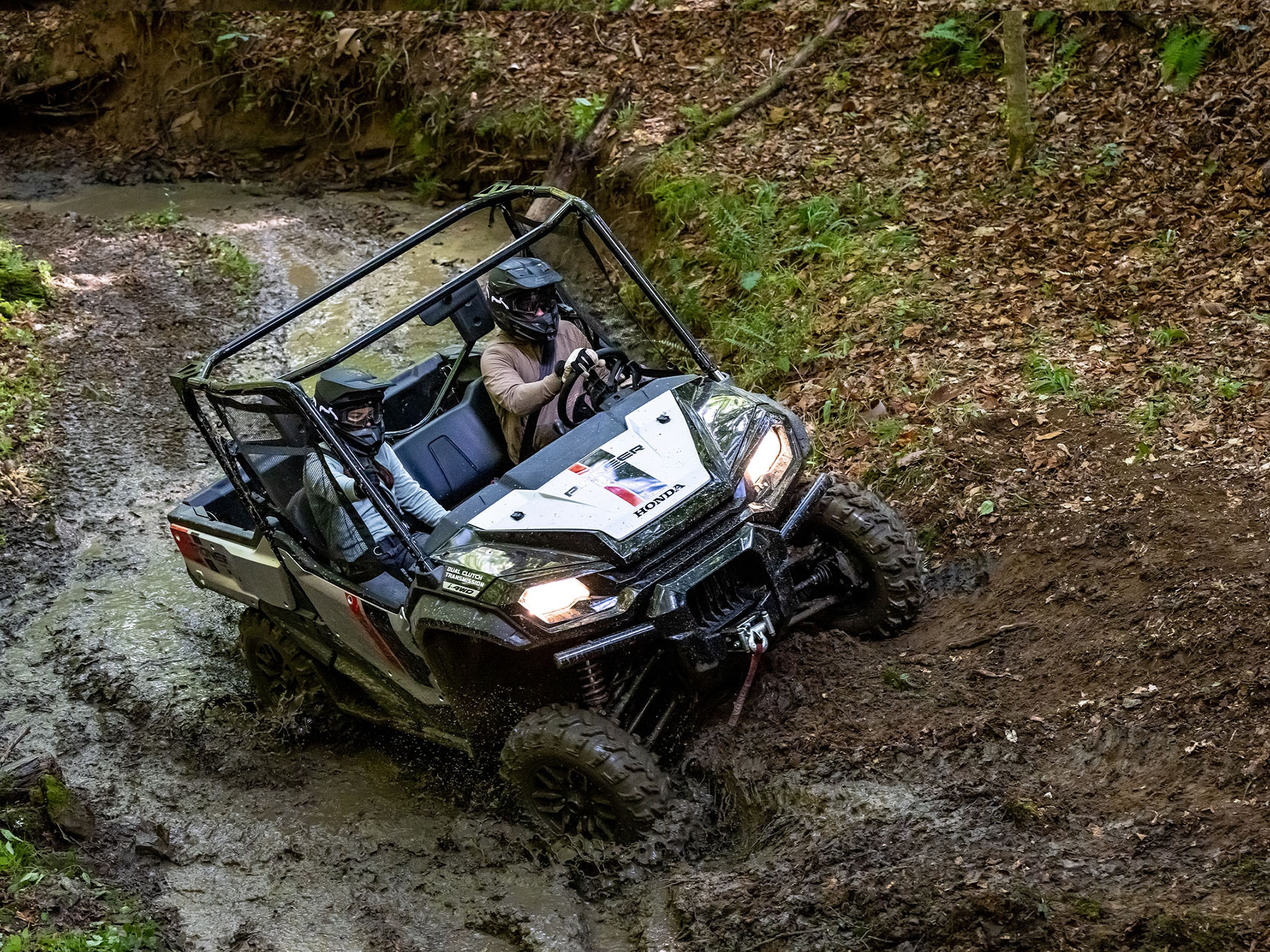 2022 Honda Pioneer 1000 Deluxe in Spencerport, New York - Photo 6