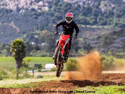 2025 Honda CRF250R in Spencerport, New York - Photo 13