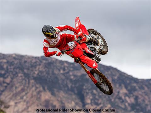 2025 Honda CRF250R in Spencerport, New York - Photo 17