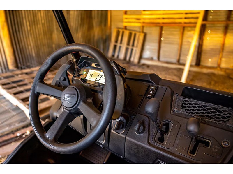 2025 Honda Pioneer 700-4 in Spencerport, New York - Photo 5