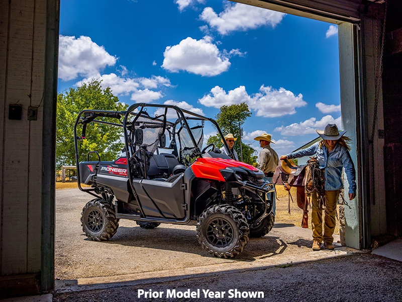2025 Honda Pioneer 700-4 in Spencerport, New York - Photo 8