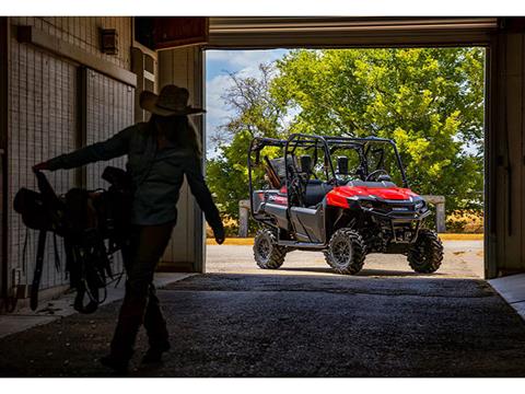 2025 Honda Pioneer 700-4 in Spencerport, New York - Photo 11
