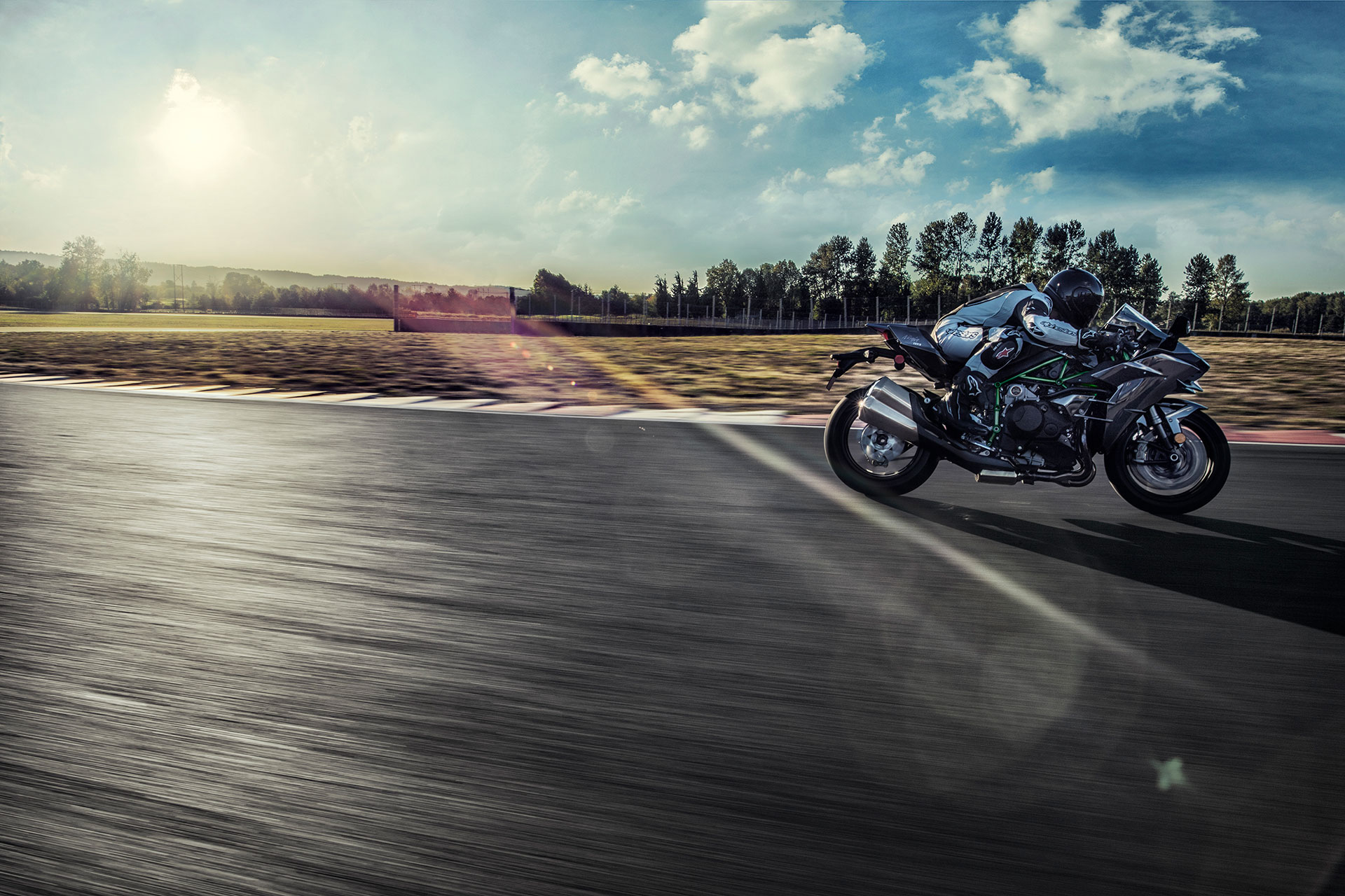 2023 Kawasaki Ninja H2 in Spencerport, New York - Photo 5