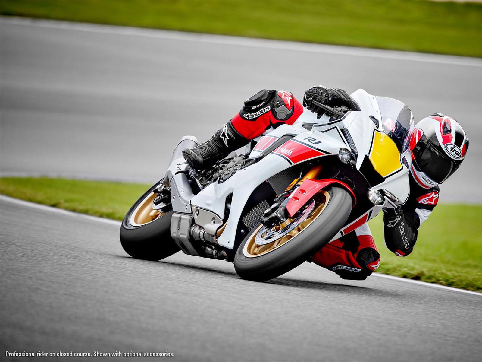 2022 Yamaha YZF-R1 World GP 60th Anniversary Edition in Spencerport, New York - Photo 10