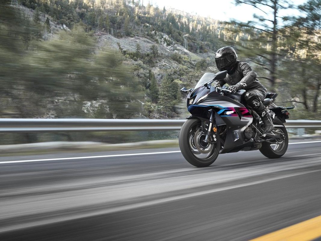 2024 Yamaha YZF-R7 in Spencerport, New York - Photo 17