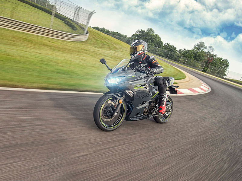 2021 Kawasaki Ninja 400 ABS in Spencerport, New York - Photo 7