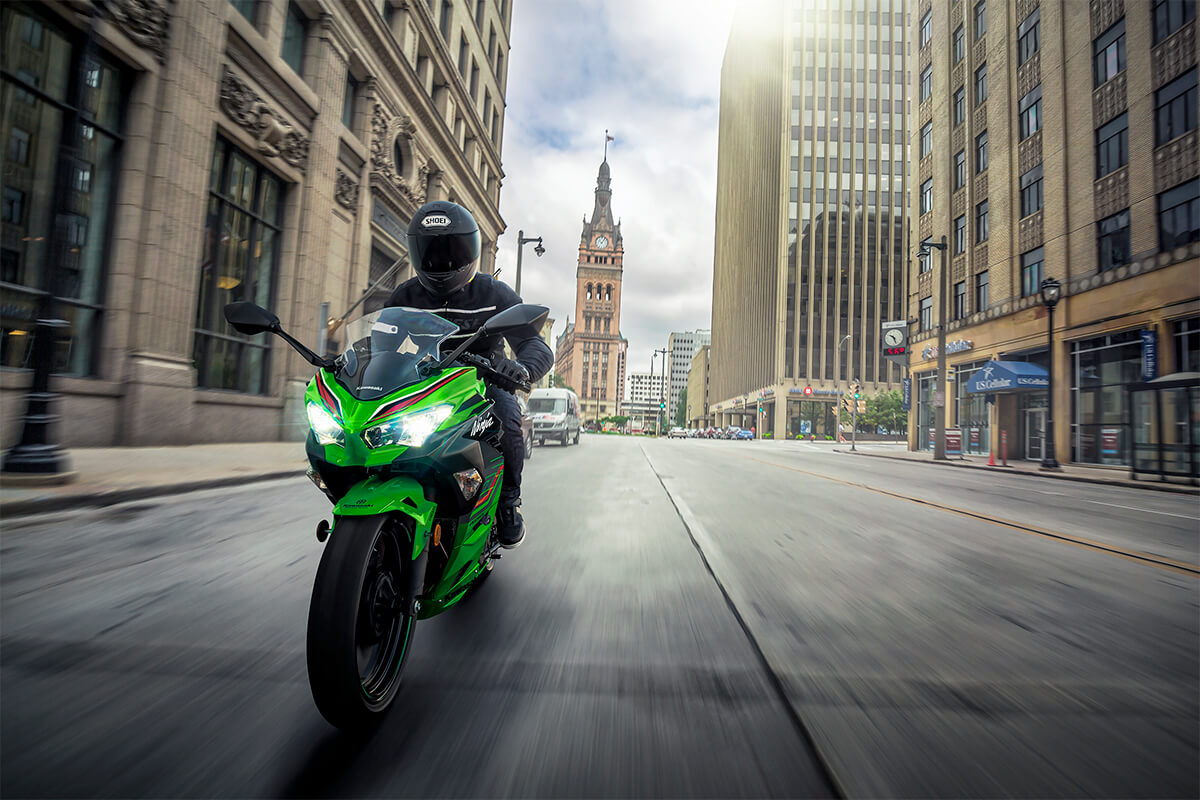 2023 Kawasaki Ninja 400 ABS KRT Edition in Spencerport, New York - Photo 6