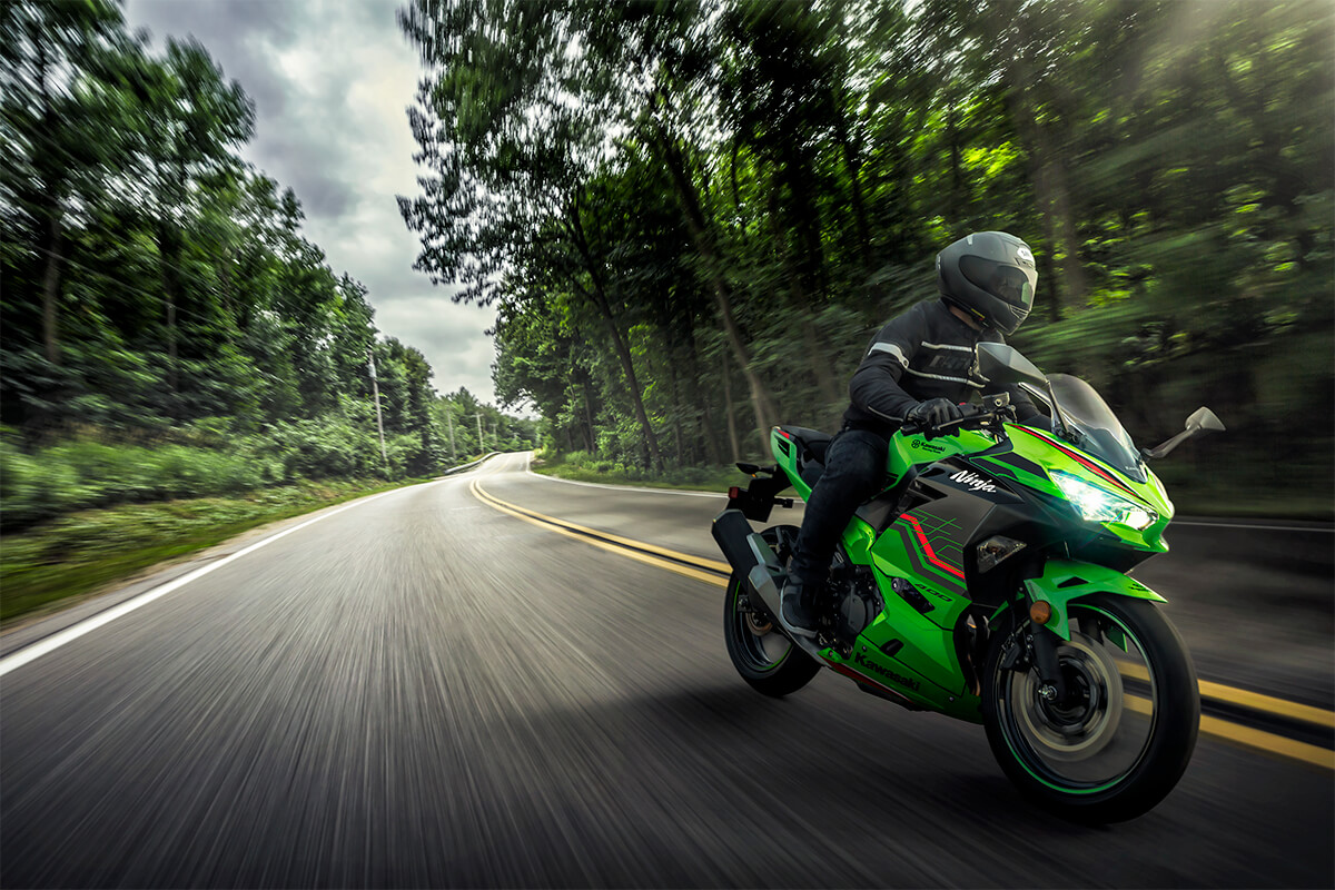 2023 Kawasaki Ninja 400 ABS KRT Edition in Spencerport, New York - Photo 9