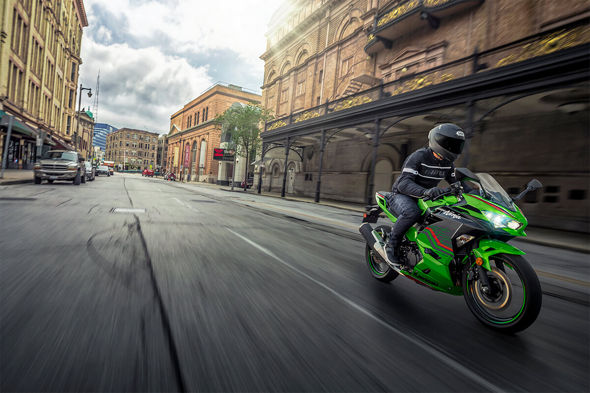 2023 Kawasaki Ninja 400 ABS KRT Edition in Spencerport, New York - Photo 10