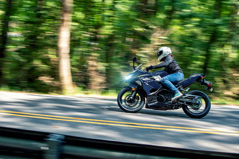 2022 Kawasaki Ninja 400 ABS in Spencerport, New York - Photo 6