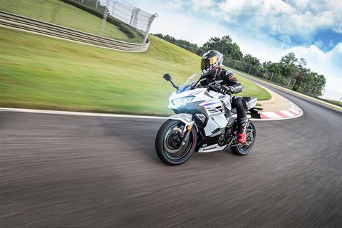 2023 Kawasaki Ninja 400 in Spencerport, New York - Photo 7