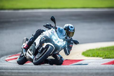 2023 Kawasaki Ninja 400 in Spencerport, New York - Photo 8
