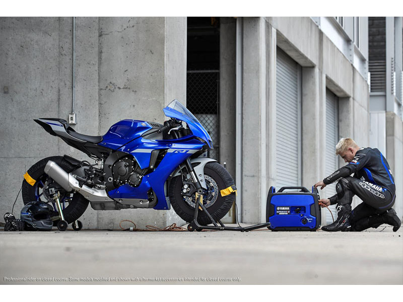 2021 Yamaha YZF-R1 in Spencerport, New York - Photo 9