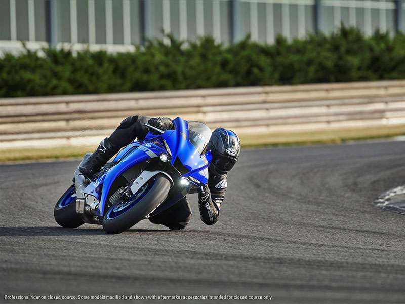2021 Yamaha YZF-R1 in Spencerport, New York - Photo 13